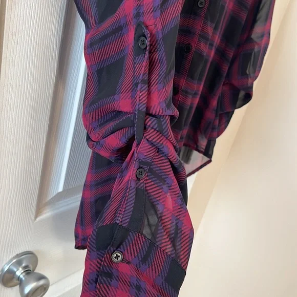 Express Button Down! Size Medium 😍 - Picture 3 of 8